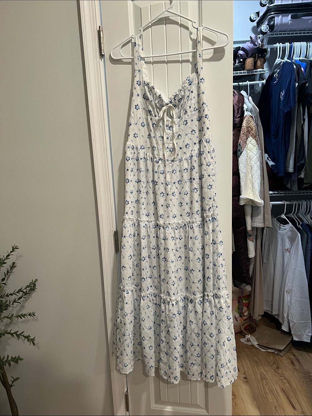 Haute Monde White Sundress with Blue Floral Print, sz L